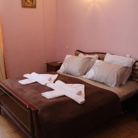 21 На Удачу Hotel Rustavi  Bagian luar foto