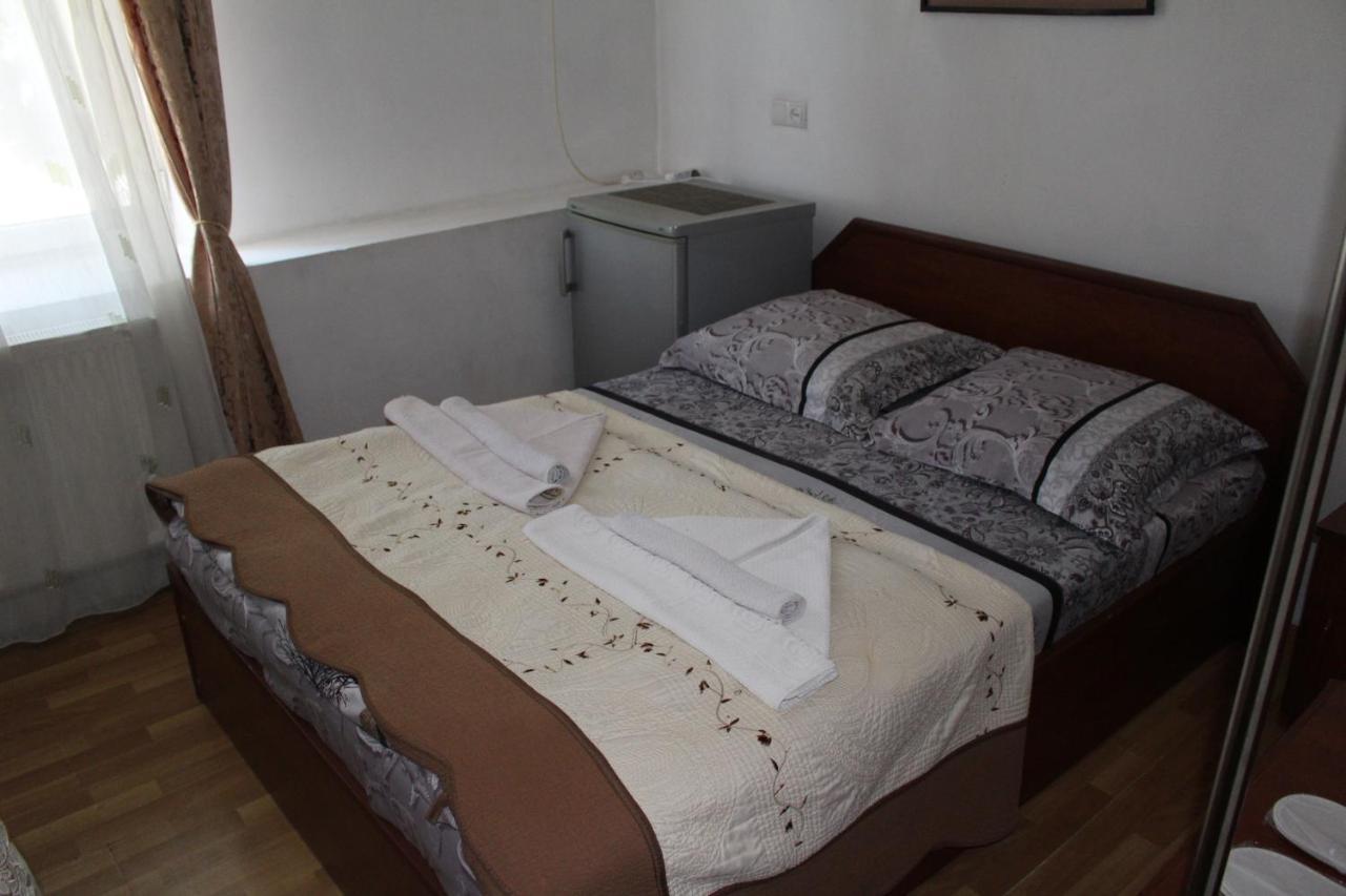 21 На Удачу Hotel Rustavi  Bagian luar foto