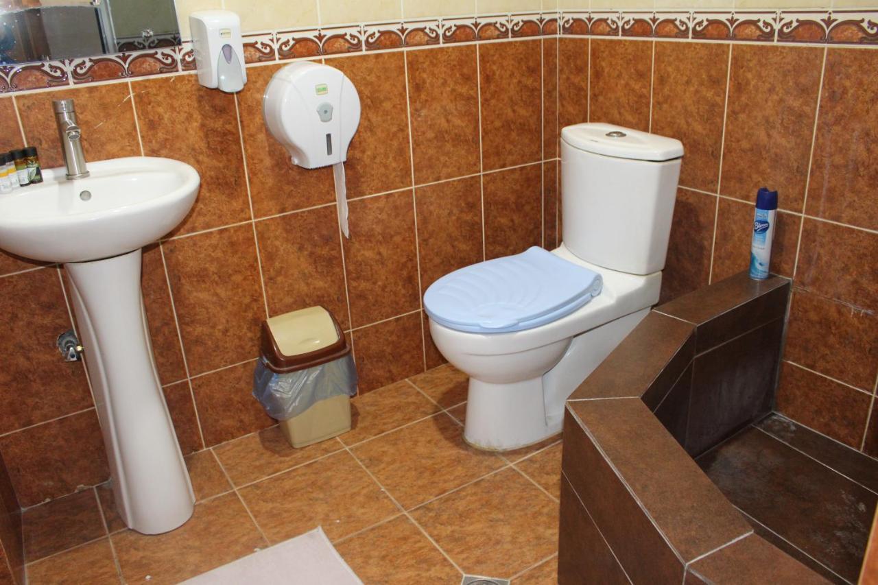 21 На Удачу Hotel Rustavi  Bagian luar foto
