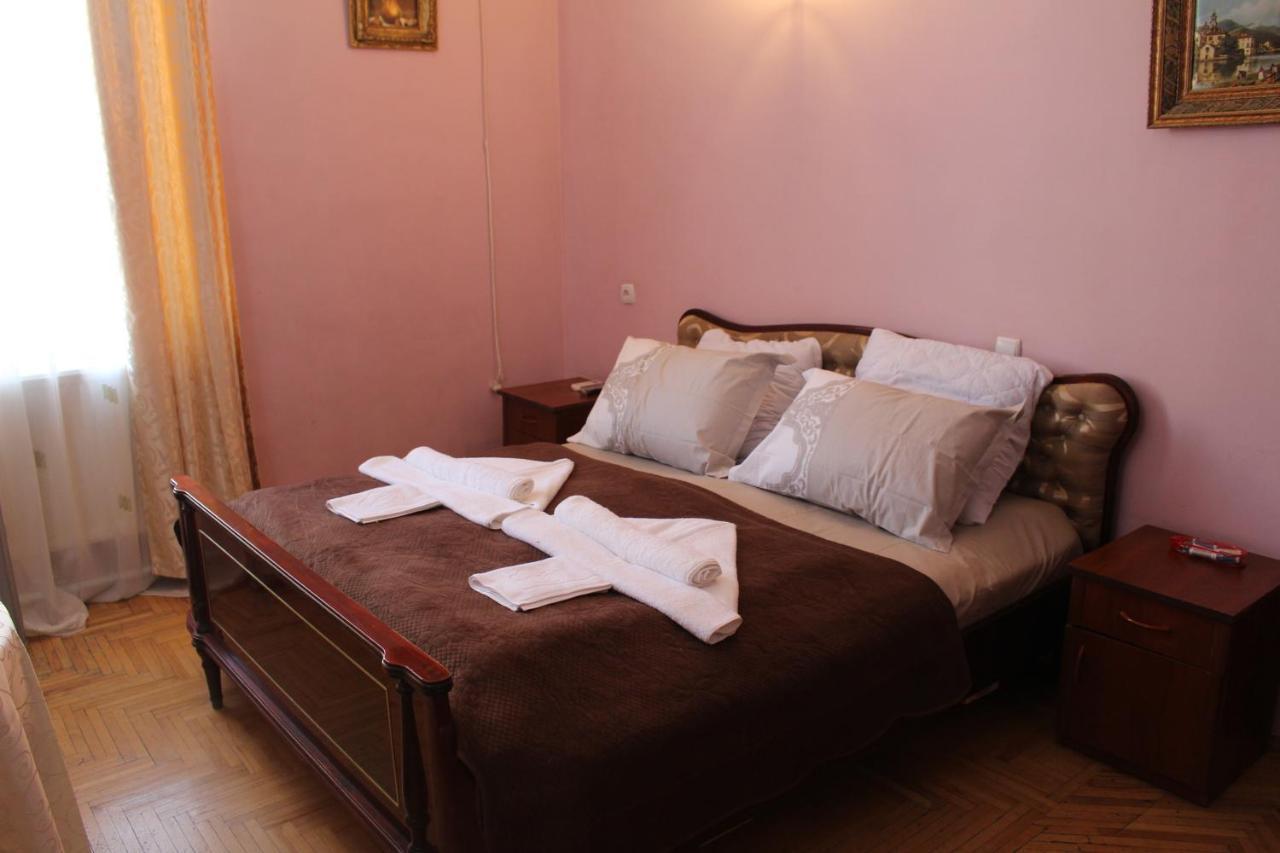 21 На Удачу Hotel Rustavi  Bagian luar foto