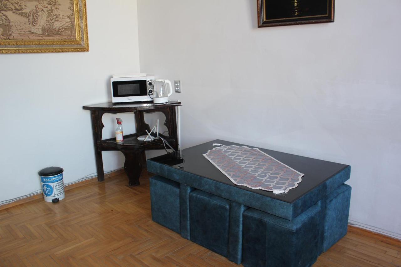 21 На Удачу Hotel Rustavi  Bagian luar foto